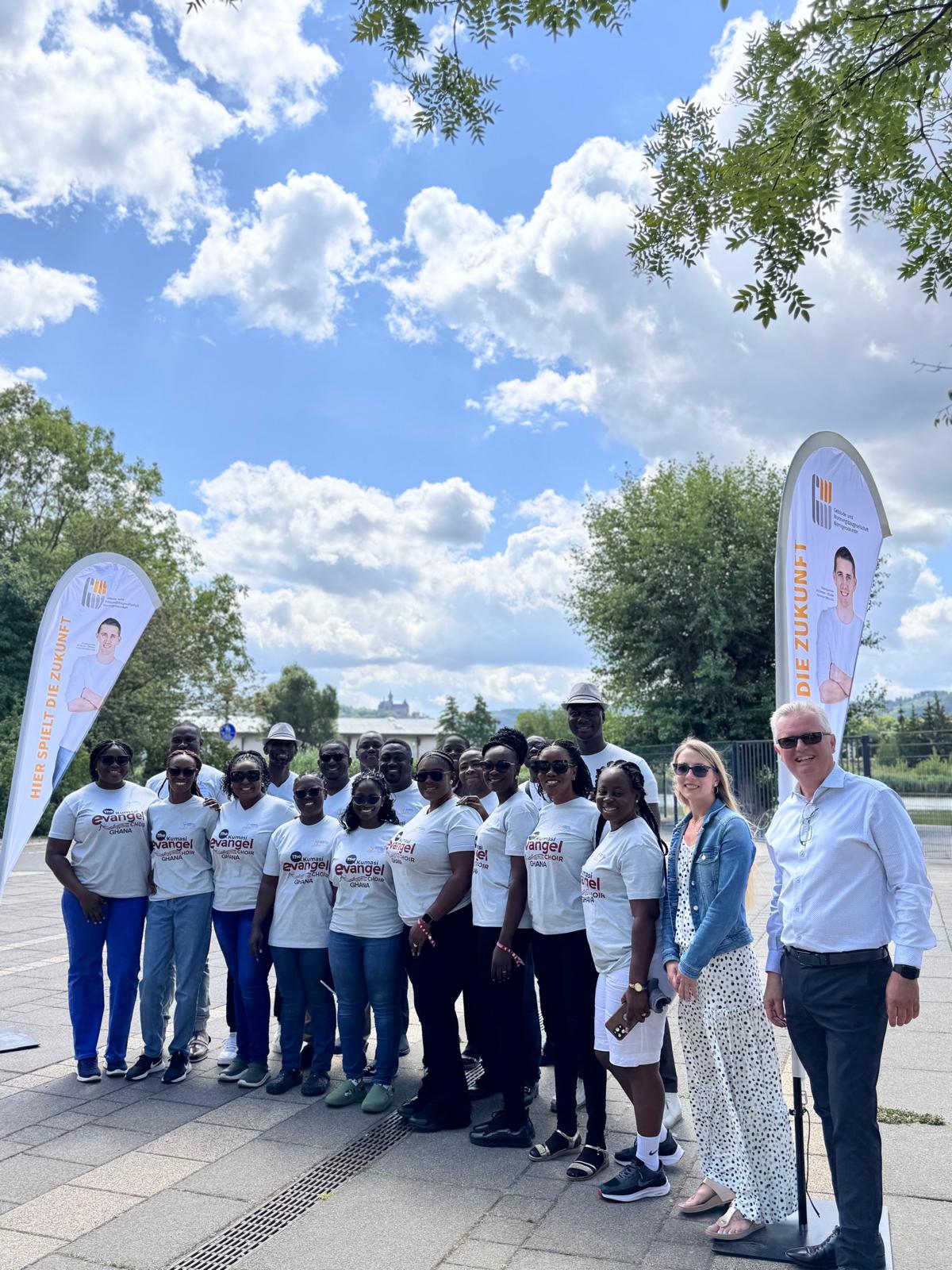 Freundschaftskonzert mit dem Kumasi Evangel Choir begeisterte im "Neuen Wohnen" am Barrenbach